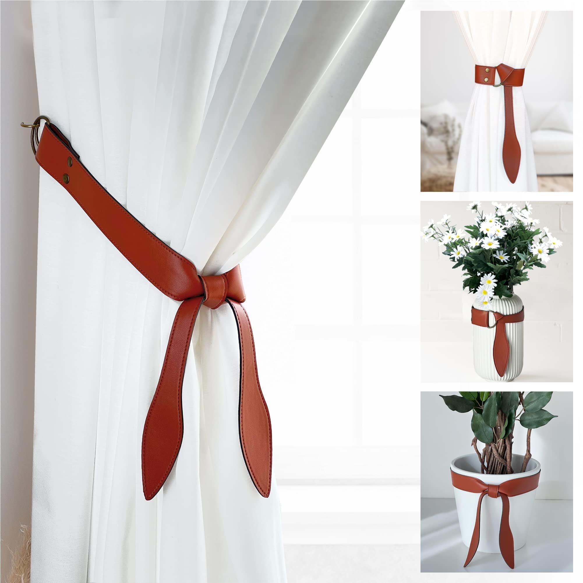 Set of 2 curtain tiebacks made of synthetic leather. Design curtain tiebacks. Use them as embellishments for vases and lamps. Includes wall hooks (Brown)