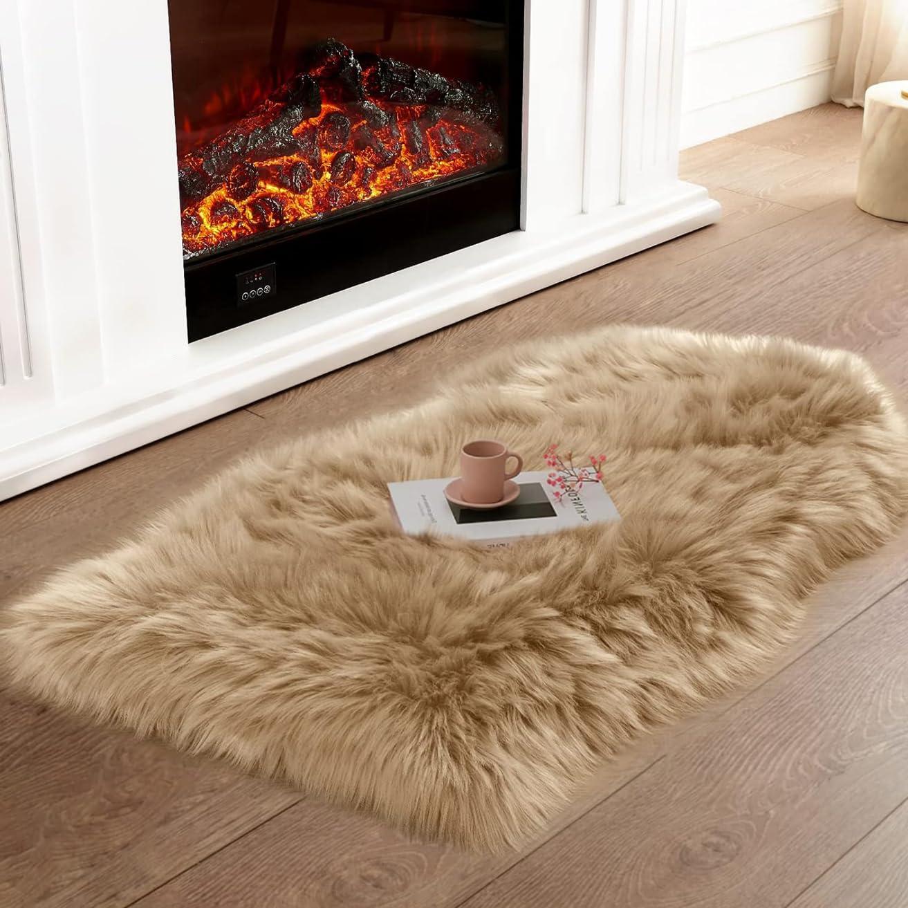 JXLOULAN Faux Rabbit Fur Area Rug- Soft Fluffy Rugs Anti-Skid Carpet for Living Room Bedroom Sofa Nursery Rugs (60 x 160 cm, White)