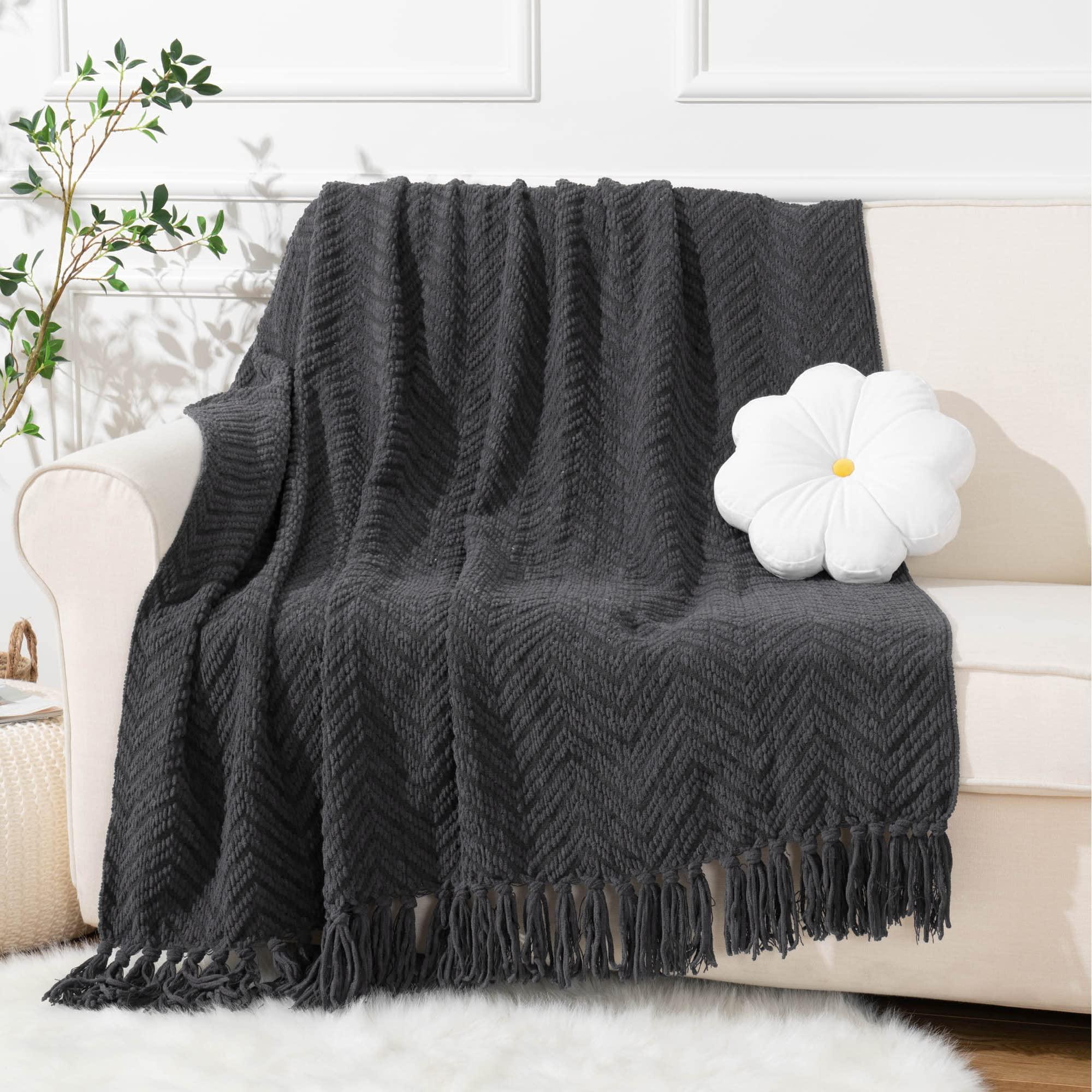 Battilo Knitted Blanket Grey Throws for Sofa, Soft Cozy Warm Grey Blanket for Bed Couch Armchairs Settees, Decorative Grey Knitted Throw with Tassels, 125cmx150cm 1