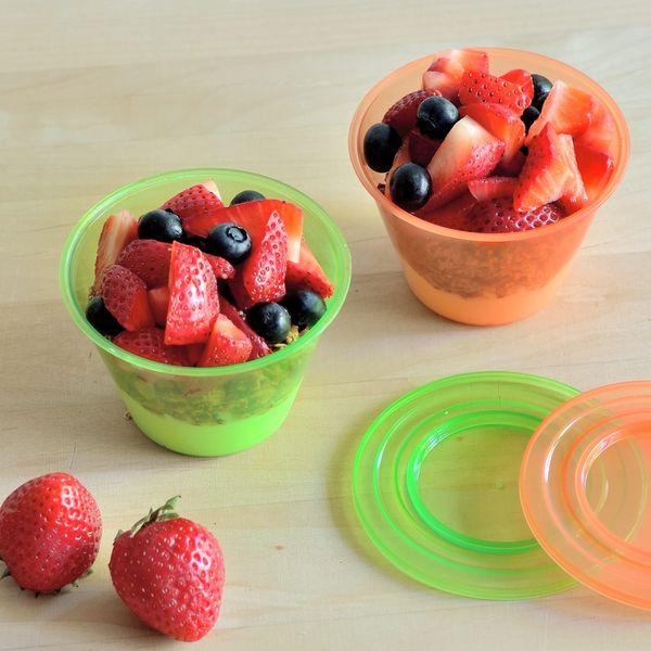 Youngever 7 Sets Plastic Parfait Cups, Re-usable Plastic Dessert Cups with Lids and Inserts, Reusable Plastic Yogurt Cups with Inserts, Spill and Leak Proof (Small 120ML) 3