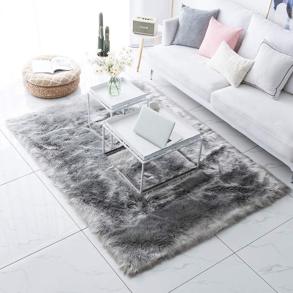 JXLOULAN Faux Fur Area Rugs Soft Grey Fluffy Rug 120 x 160 cm Carpets Faux Sheepskin Rug for Bedrooms Floor Living Room Kids Rooms Decor 2