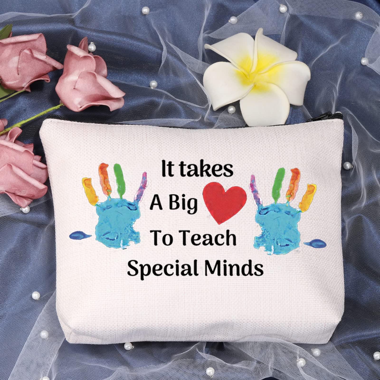 LEVLO Teachers Appreciation Gifts It Takes A Big Heart to Teach Special Minds Cosmetic Bag Teacher’s Day (to Teach Special Minds) 2