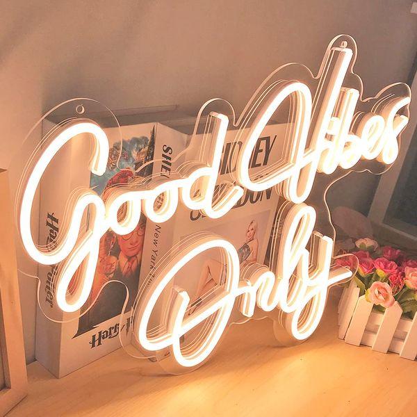 Crown Neon Light Sign - Perfect Decoration for Bedroom & Event, Unique Wall Decor, Neon Lights for Cosy Bedroom Atmosphere, Ideal Birthday and Wedding Gift