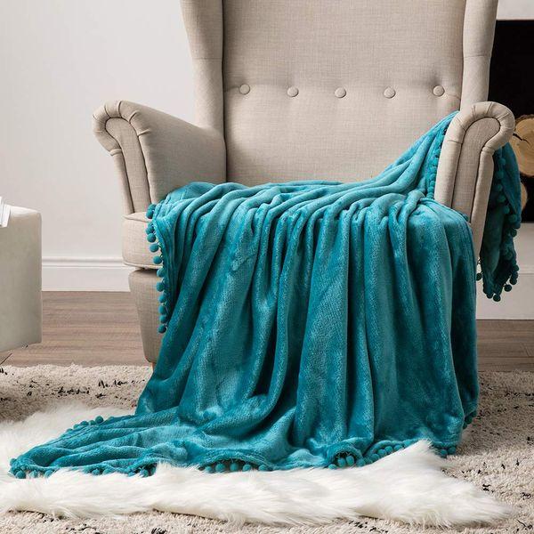 MIULEE Flannel Blanket Super Soft Cozy Warm Microfiber Luxury Fluffy Throw with Cute Pompoms Comfy Large Nursery Children Decorative Room for Sofa Bed Couch Twin/Double 170 * 210 cm Green 4