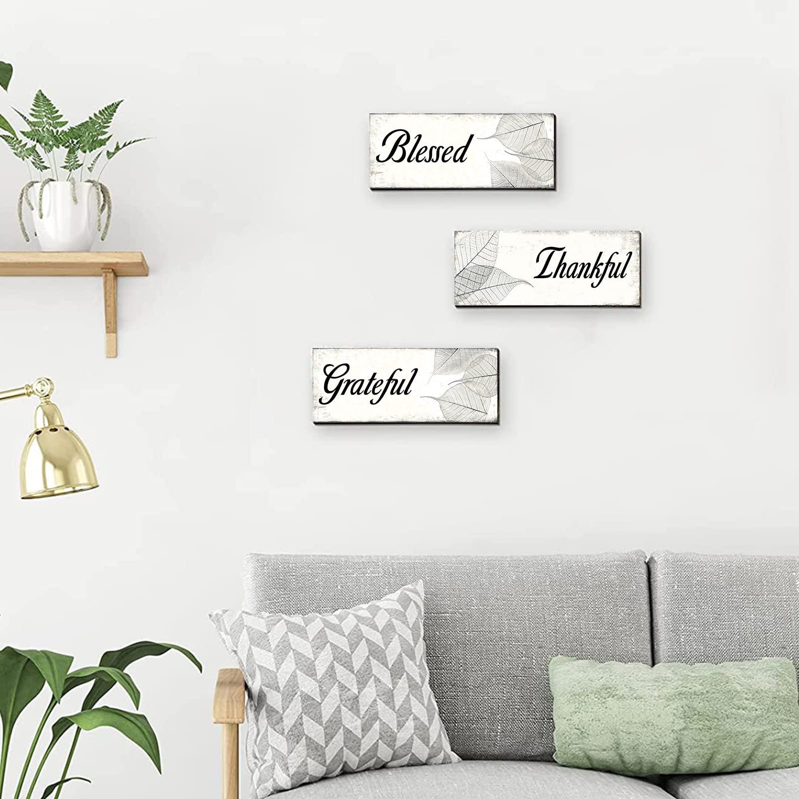 3 Pieces Grateful Thankful Blessed Wood Hanging Wall Art Rustic Wooden Wall Sign Decorations Positive Word Wall Plaque Leaves Prints Spring Summer Thanksgiving Day Wall Decor for Living Room Kitchen 3