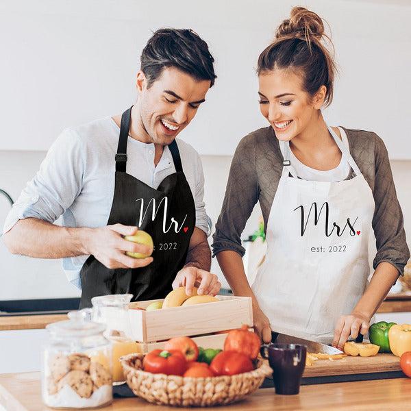 Prazoli His and Her Aprons - Mr Mrs Established 2022 Couples Engagement Gift, Cute Bridal Shower Gift Anniversary Wedding Registry Items & Decoration, Housewarming Gifts For New Home Newlywed Gift 1